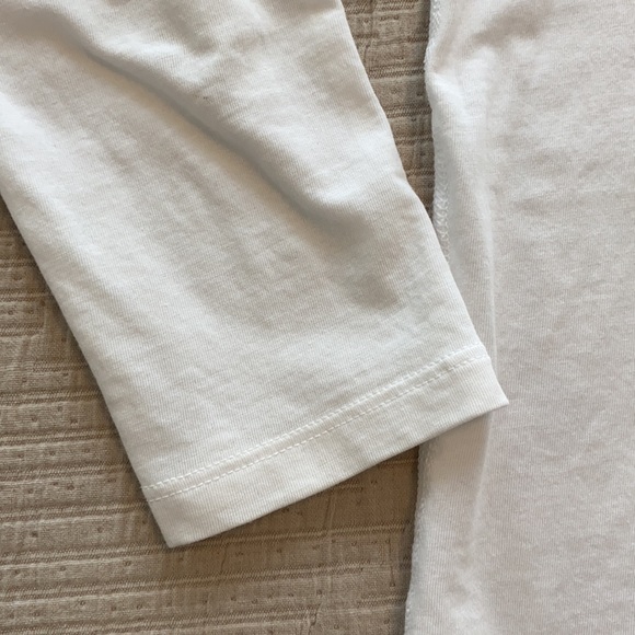 Lululemon long sleeve 🤍 - Picture 3 of 9